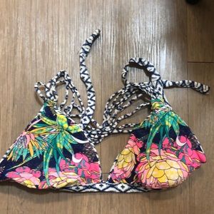 Reversible criss cross bikini top